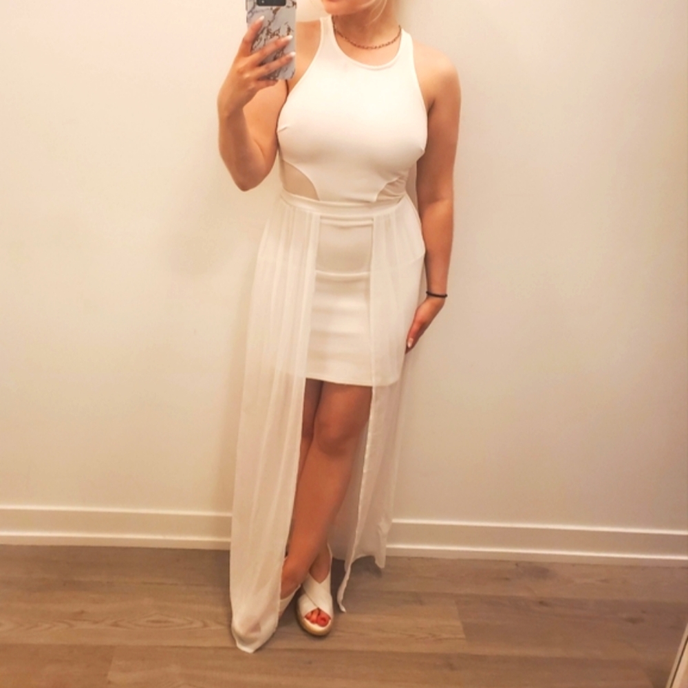 Gorgeous White Summer Dress With Train